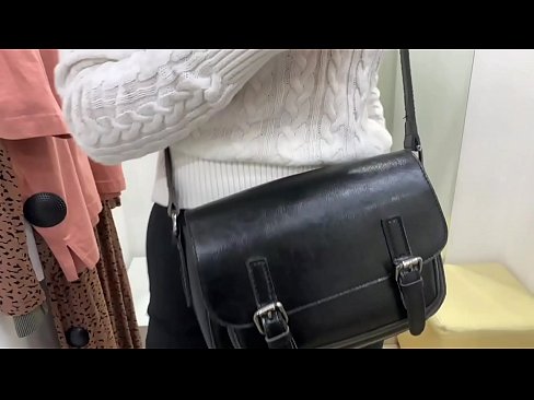 ❤️ Masturbazione publica di a ghjovana cagna FeralBerry cù un dildo in a sala di prove ️❌ Porno à co.yespornpics-com.ru ❤